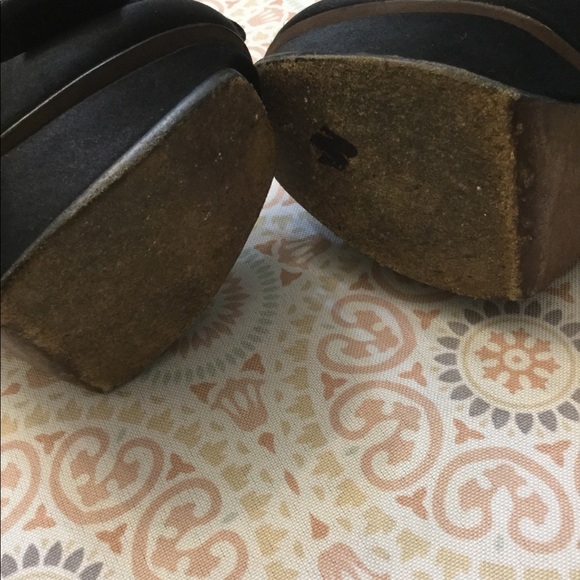 Vera Wang Lavender Black Zohar Slimback Pumps - Picture 8 of 8